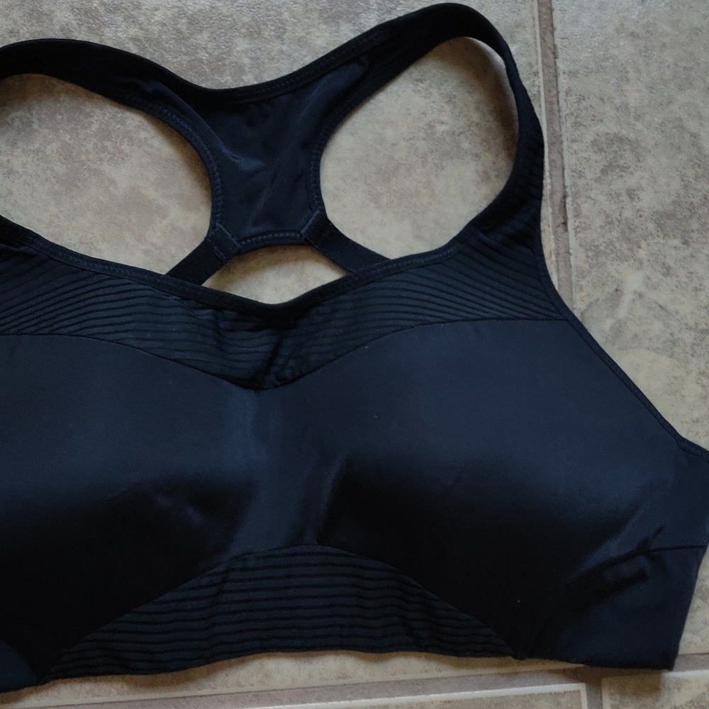 Sports Bra - Picture 2 of 5